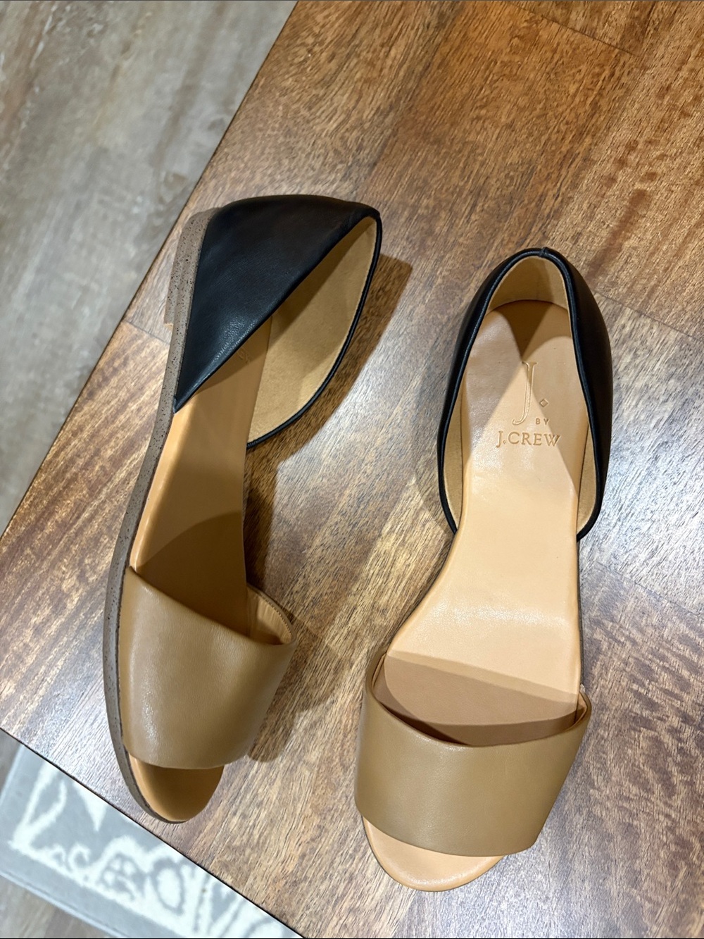 J. Crew Open Toes Flats H8285. Size 7. NWOT. Tan and black